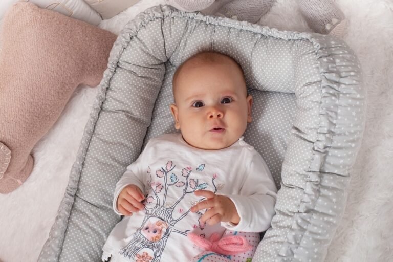 Magic Baby gnijezdo za bebe Ton Ton / Stars Dots, podesivo, 100% pamuk, OEKO-TEX®